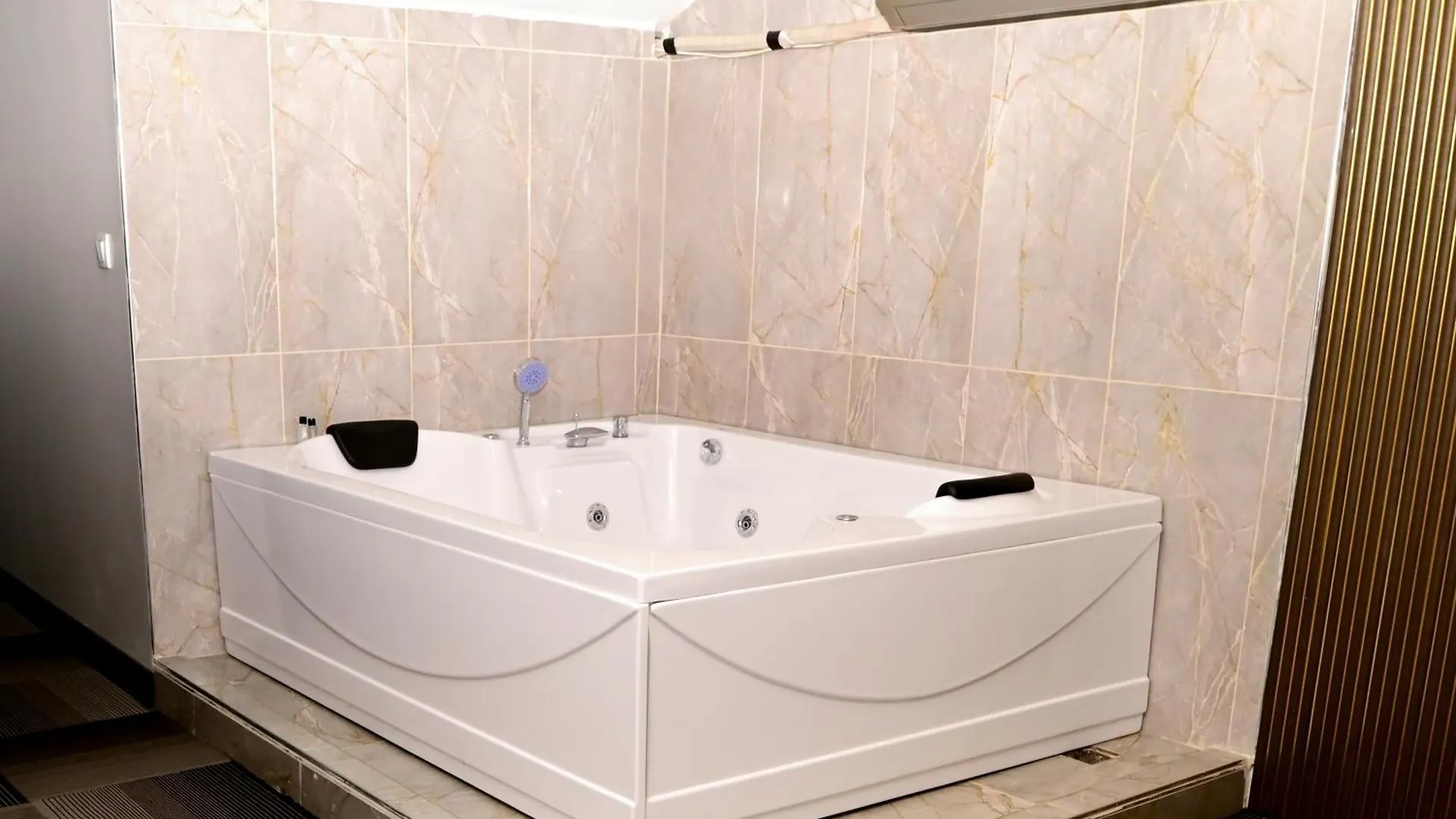 Lizbonia Suit Стамбул Турция